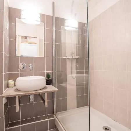 Apartamento Le Village - E1212 By Interhome Saint-Raphaël