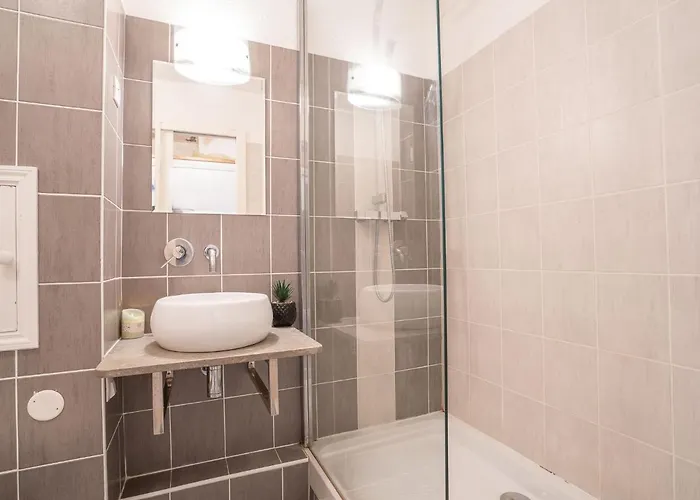 Appartement Le Village - E1212 By Interhome Saint-Raphaël